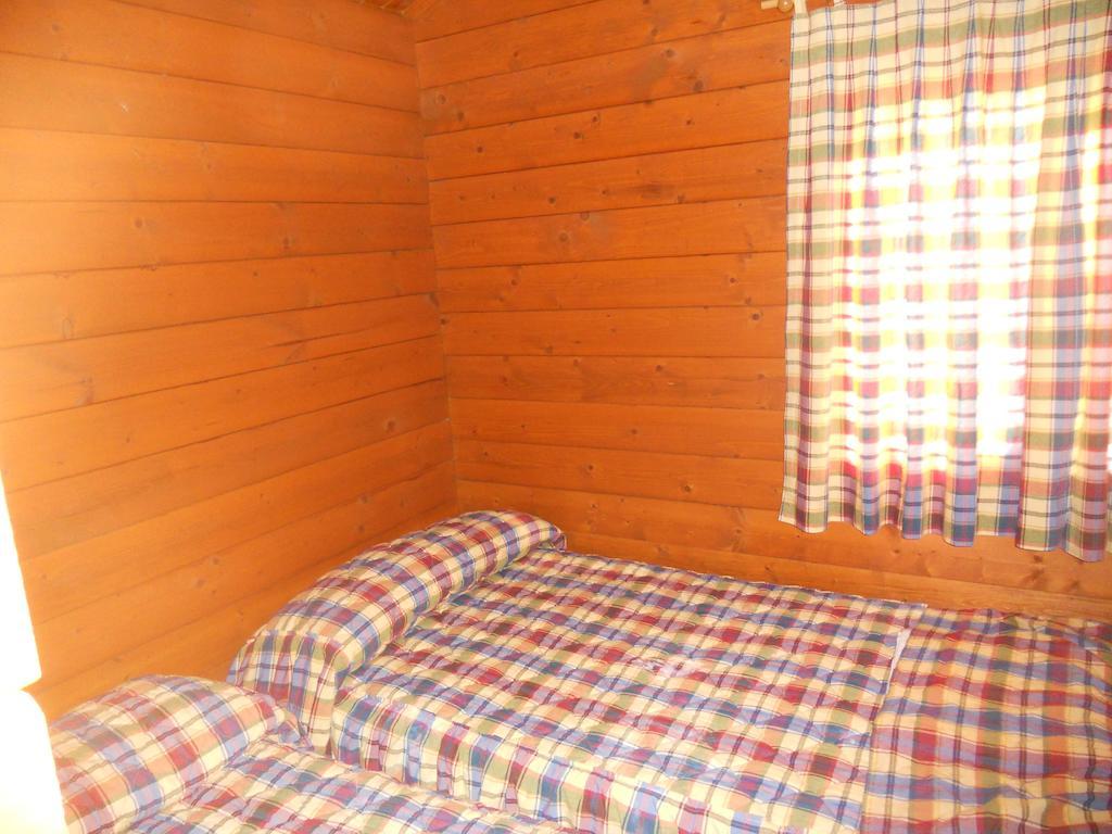 Camping Fuente De Piedra Fuente de Piedra Quarto foto
